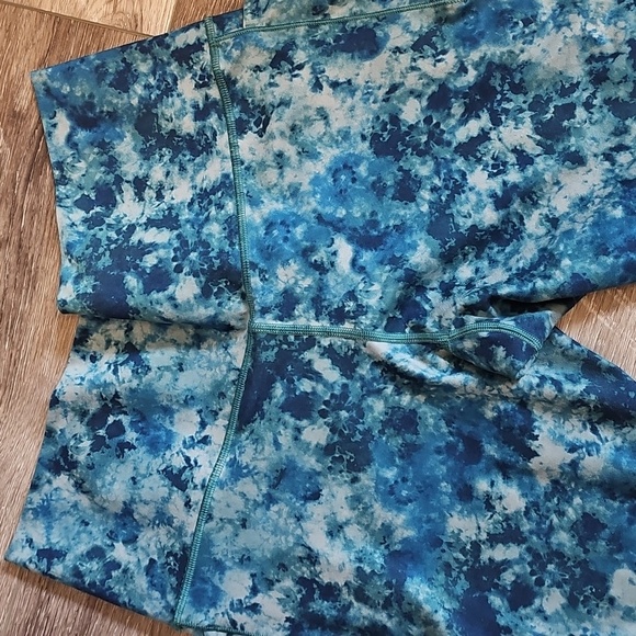 Athleta Women's Blue Patterned Leggings - Picture 2 of 7